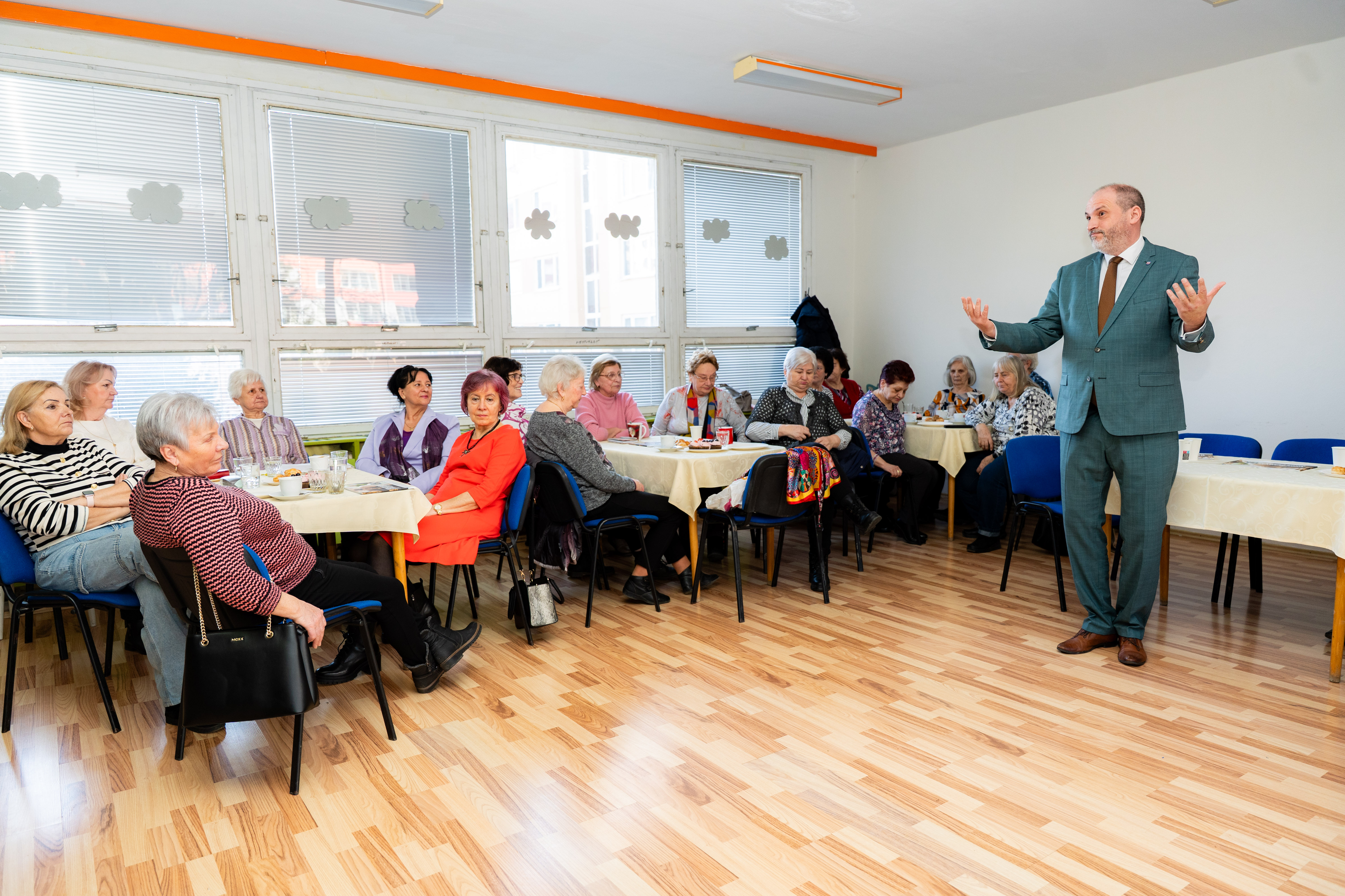 seniorsky klub Denne centrum v MC Kosice - Sidlisko KVP -1-3